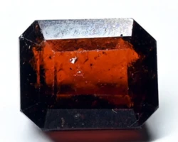 Hessonite Garnet (Gomed)